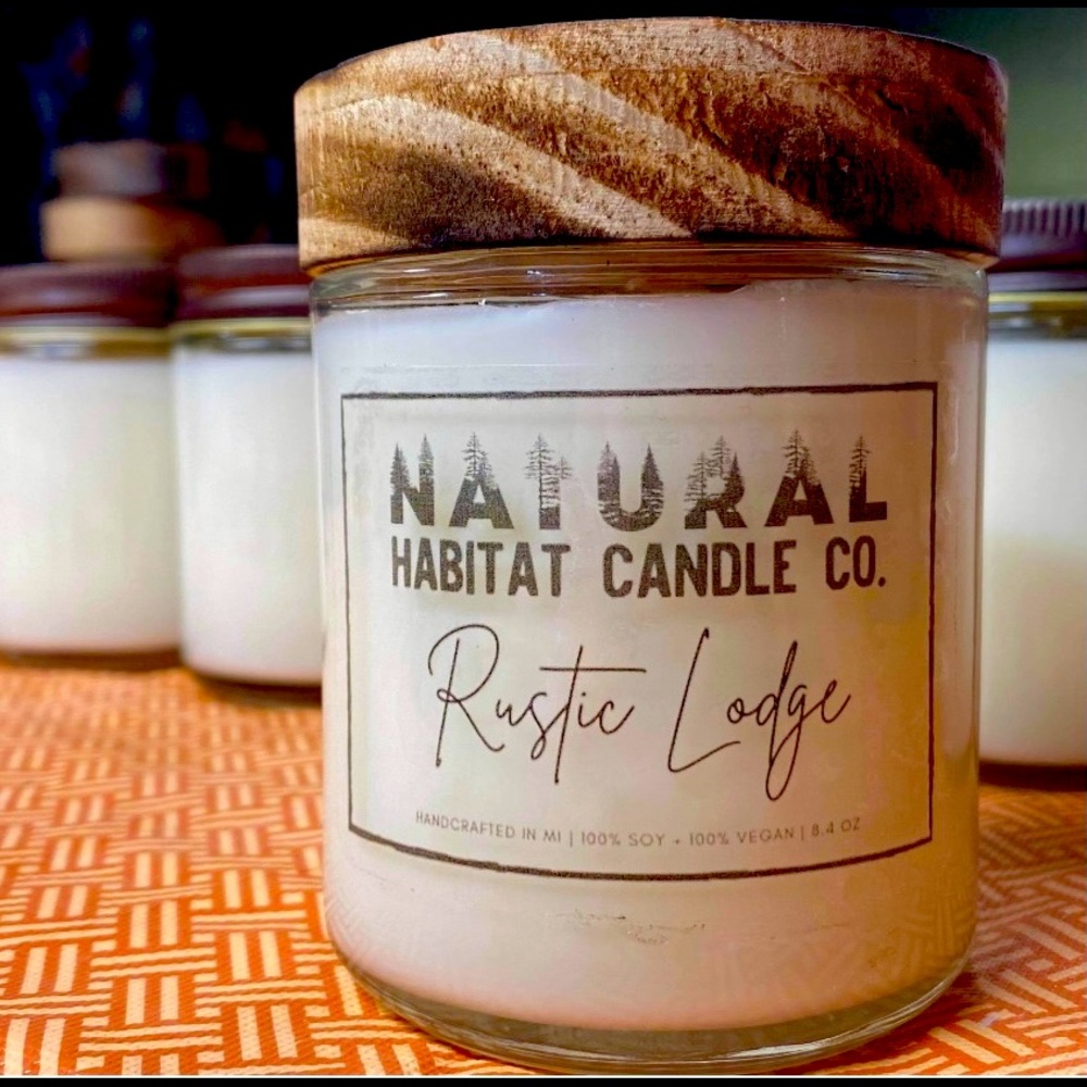 8.4 oz Soy Candle  Rustic Lodge Scent NEW